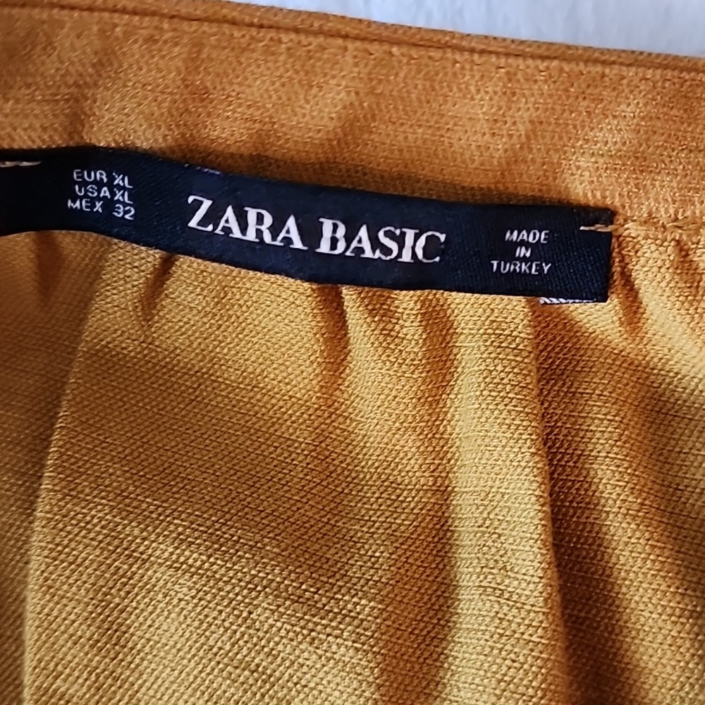 Zara Mustard Yellow  Tunic Dress with V-Neck, Buttons & Ruched Sleeves - Picture 8 of 10